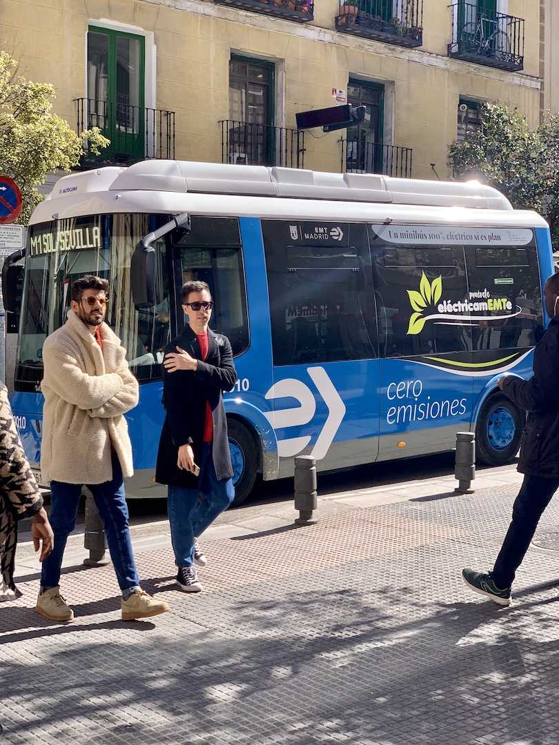 The canonical bus and pedestrians fixture.